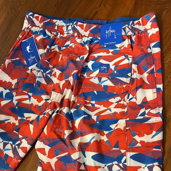 NWT Guy Harvey USA Shark 7" Volley Swim Trunk - Picture 6 of 8